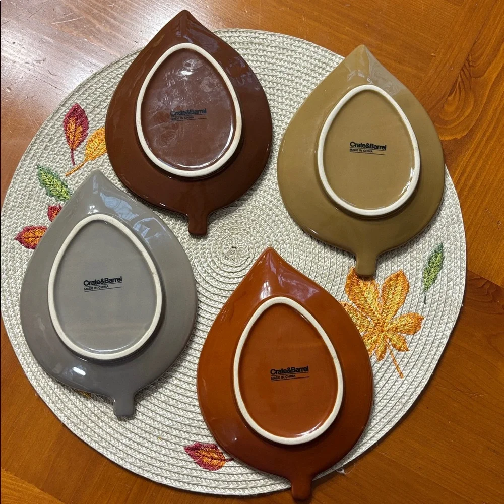 Crate & Barrel Leaf Shaped Appetizer Plates Fall Holiday Thanksgiving Set of 4